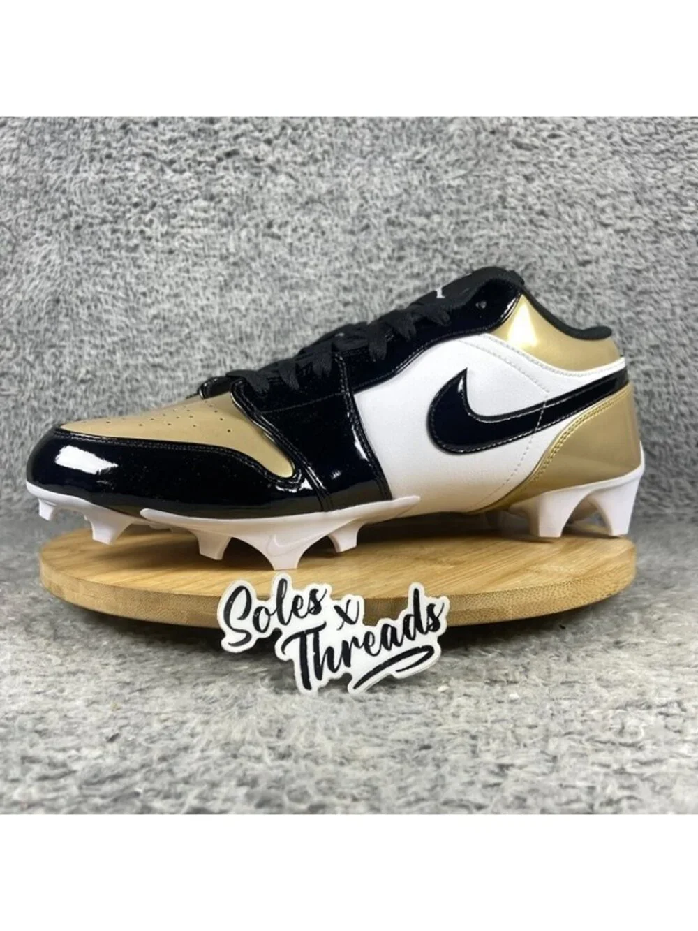 Air Jordan 1 Low TD Football Patent Gold Toe Size 10 Men FJ6245-701